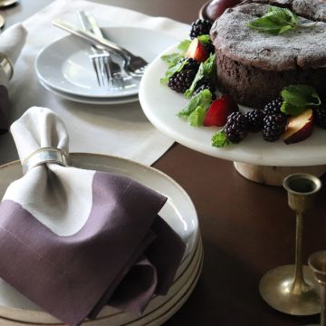 Cinta Fig Purple Border Linen Napkin
