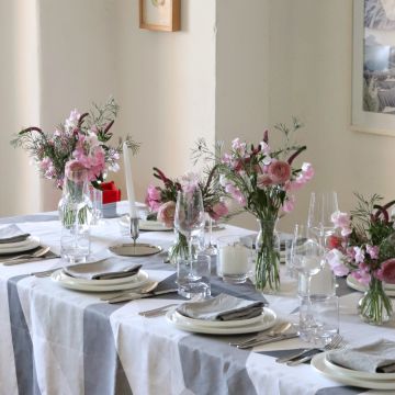 Diamond Oval Linen Tablecloth