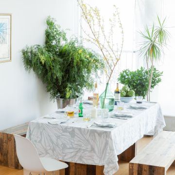 Melita Aqua Oval Linen Tablecloth