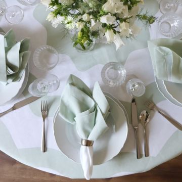 Cinta Pastel Green Border Linen Napkin