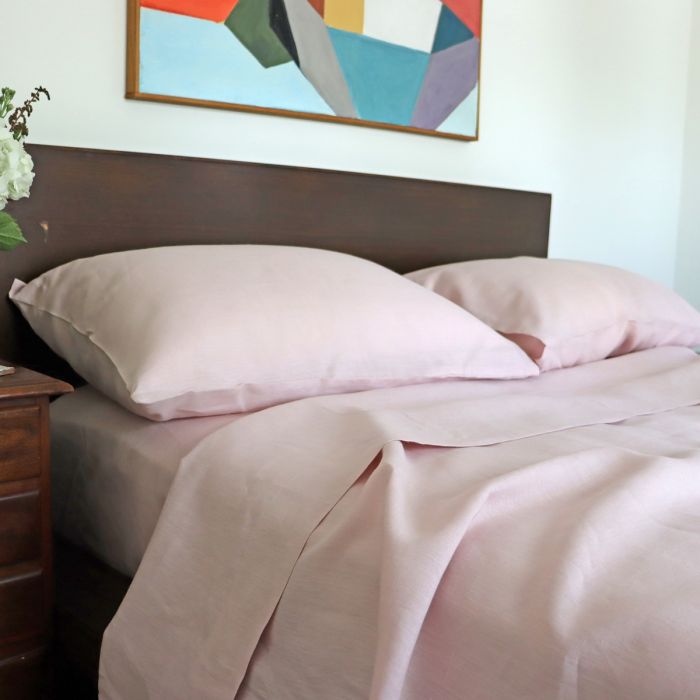 Pink Italian linen top sheet from Huddleson
