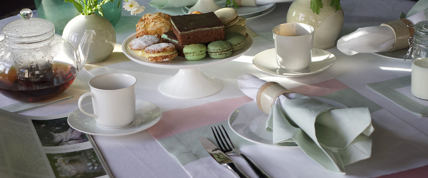 Cinta Pastel Linen Table Runner & Napkins