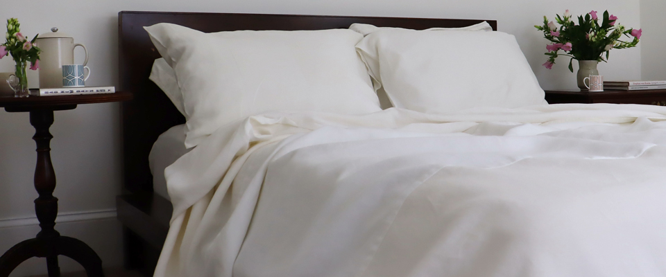 Ivory Linen Sheets & Reversible Linen Blanket 
