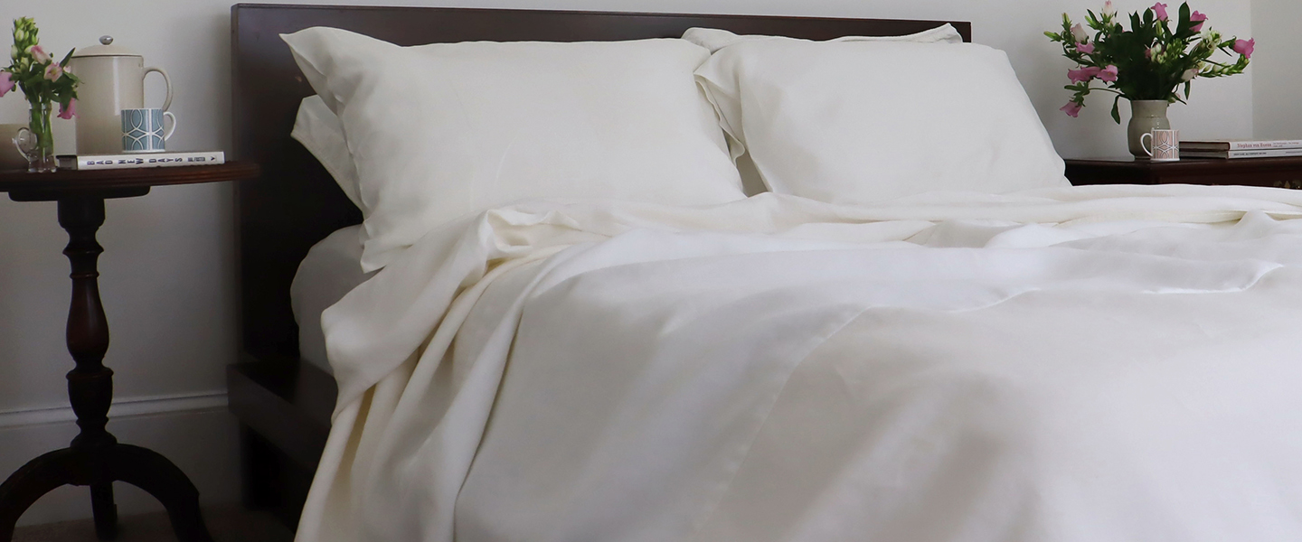 Ivory Linen Sheets & Reversible Linen Blanket 