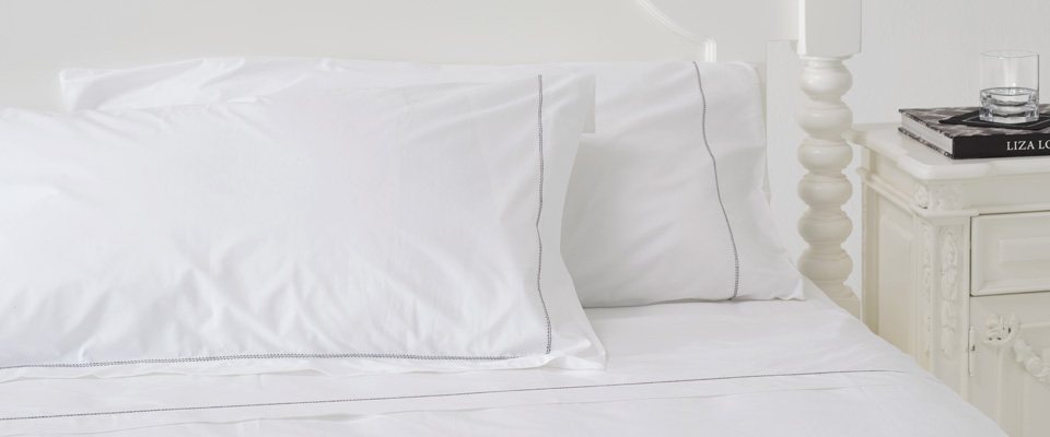 White Cotton Percale Sheets With Black Hemstitch