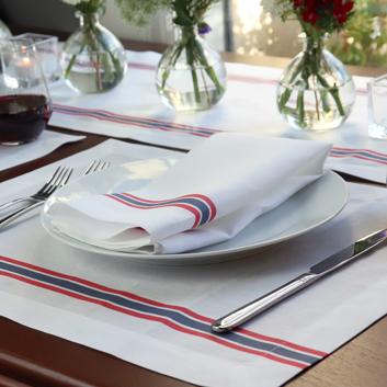 Red, White and Blue Tablesettings