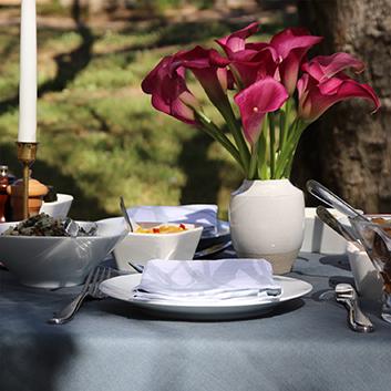 Outdoor Dining That's Big on Style and Flavor