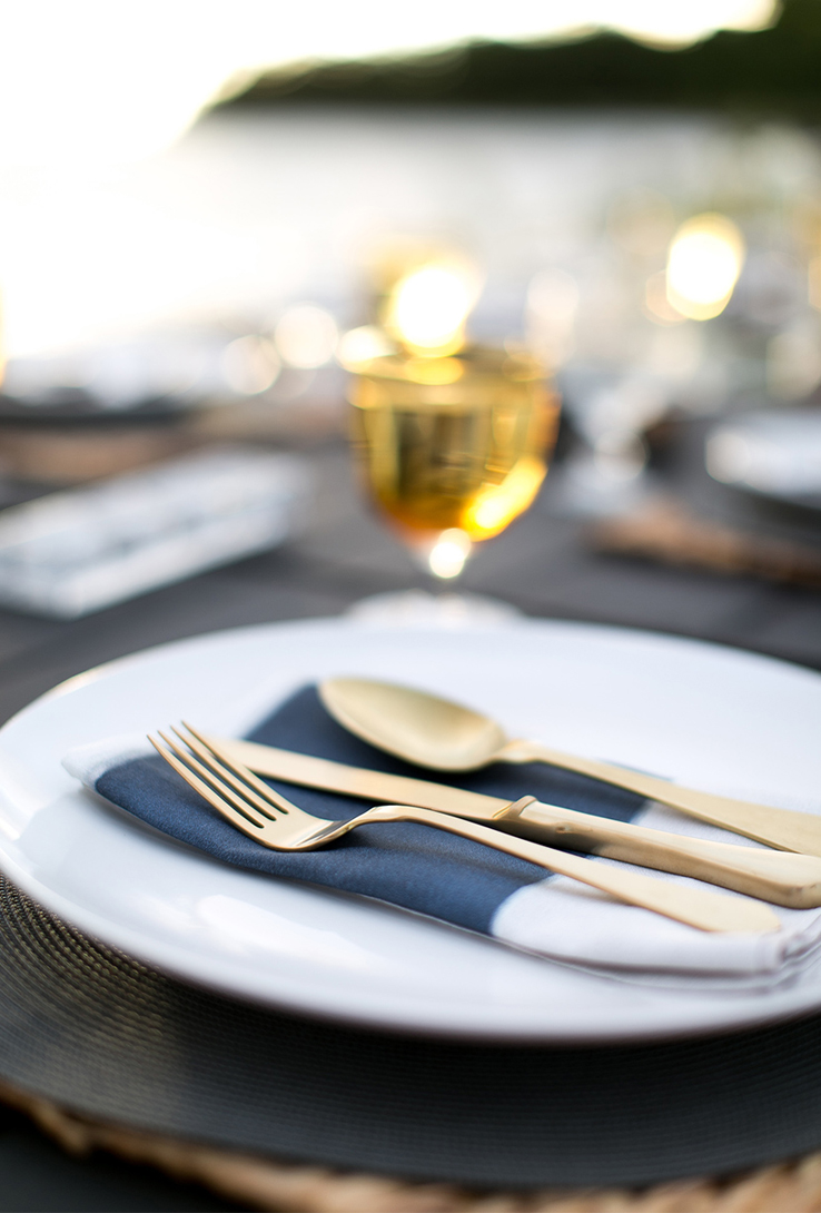 Huddleson-Rothko-Navy Blue-Cream-Modern-Designer-Linen-Napkin-Rose-Gold-Flatware