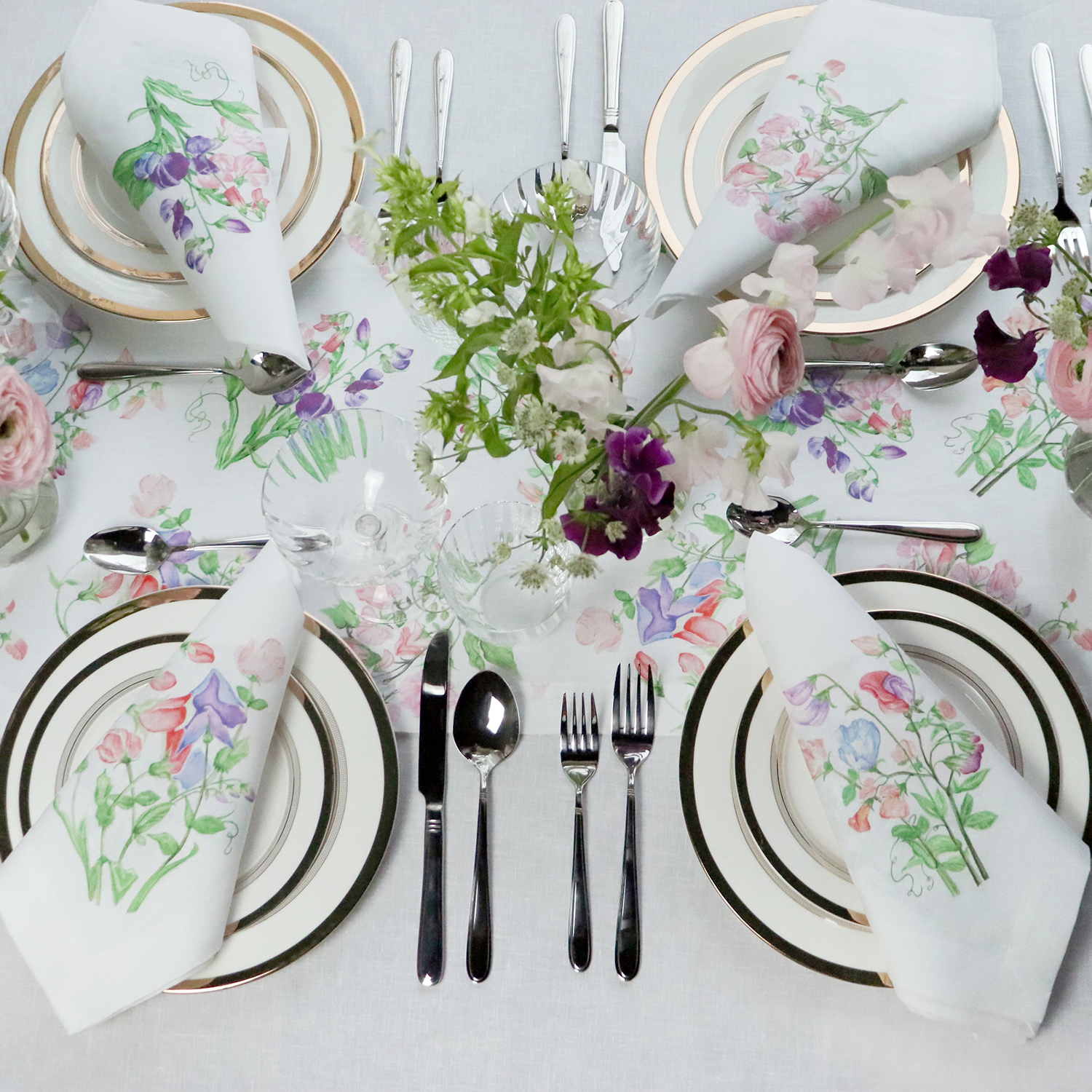 sweet pea linen runner and napkins cottage core Laura Ashley garden party 