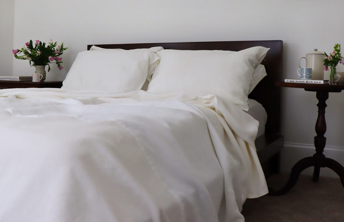 Ivory and White Linen Blanket Bedspread