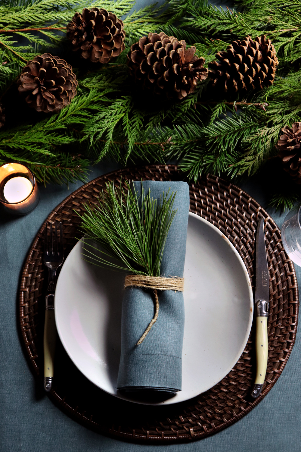 Petrol Teal Green Round Linen Tablecloth and napkins