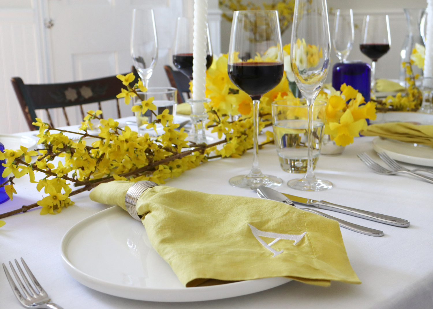 Spring Table Linens Easter Yellow and White 