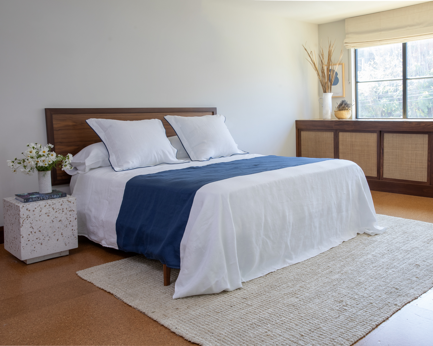 White and Navy Blue Bedspread Linen Blanket Summer Cover 