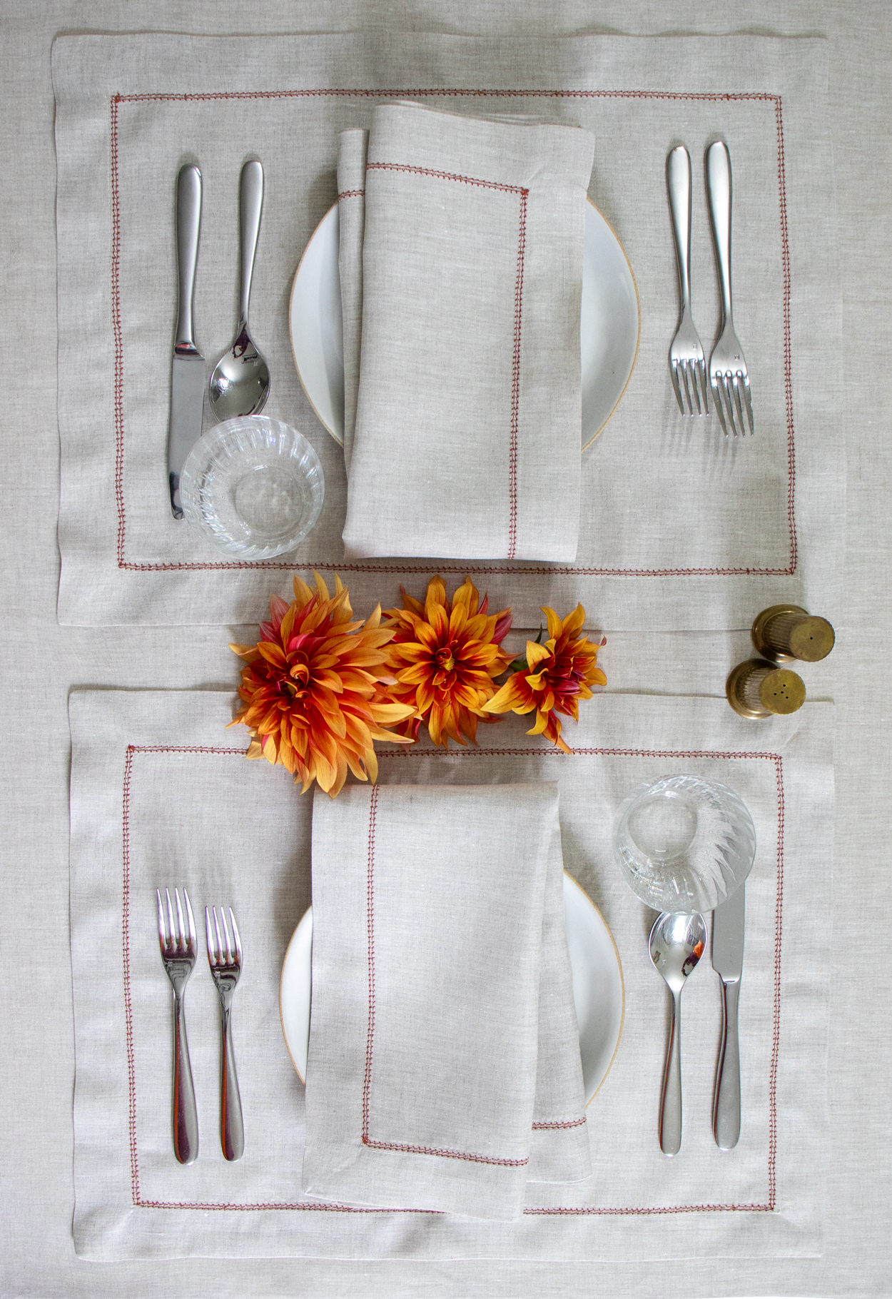 Fall placesetting natural terracotta linen placemat and napkin 