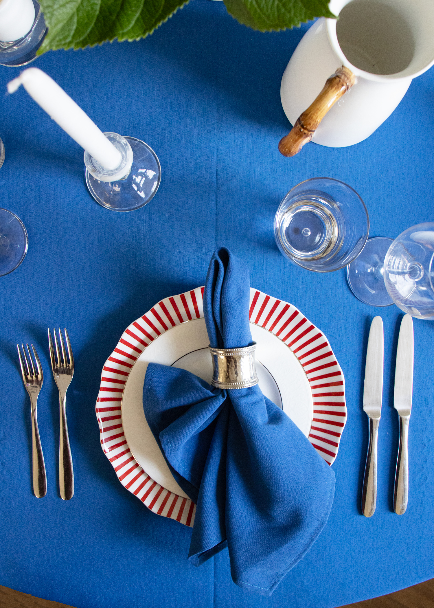 Royal Blue Spun Polyester Tablecloth & Royal Blue Spun Polyester Napkins